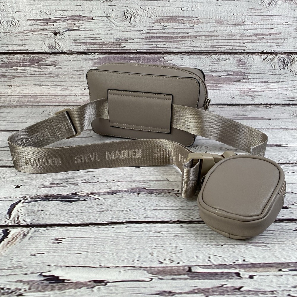 Steve Madden Fanny Pack Crossbody Bag Logo Belt with AirPod Case Mushroom - Picture 4 of 12